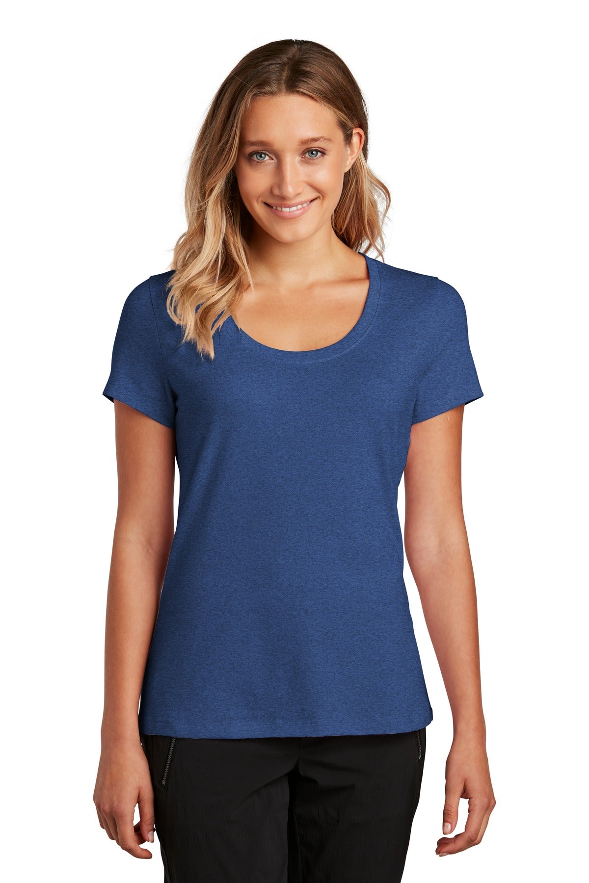 District ® Women&#39;s Flex Scoop Neck Tee DT7501
