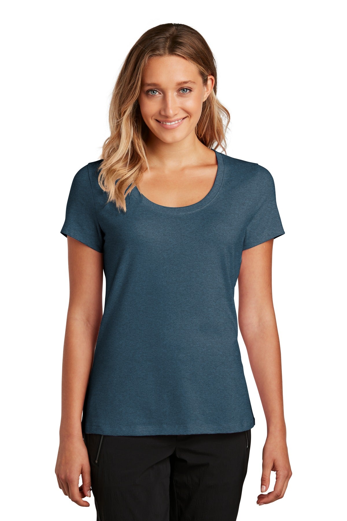 District ® Women&#39;s Flex Scoop Neck Tee DT7501
